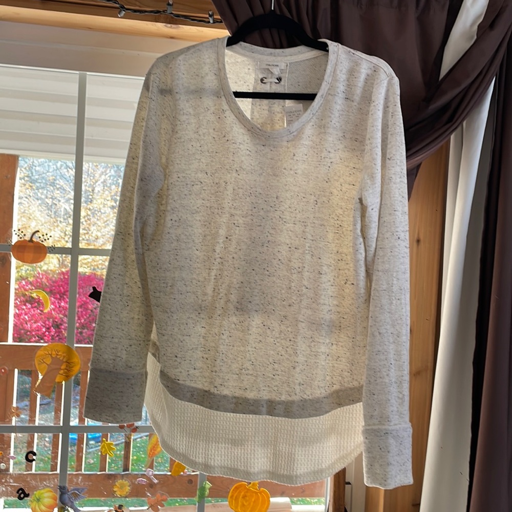 Women’s Maurice’s Heathered cream long sleeve top. Size Med